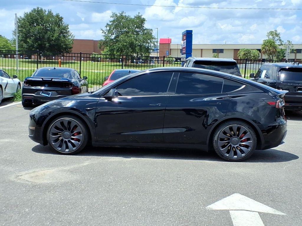 2025 Tesla MODEL Y PERFORMANCE DUAL MOTOR ALL-WHEEL DRIVE — фото 4