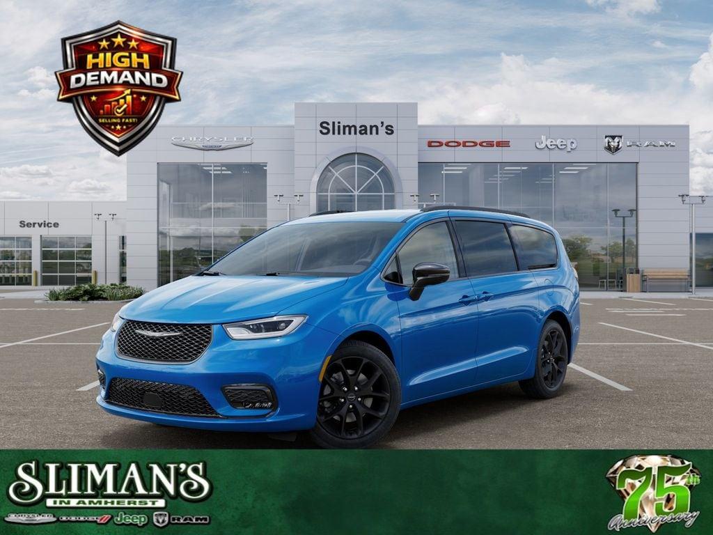 New 2026 Chrysler Pacifica Select AWD