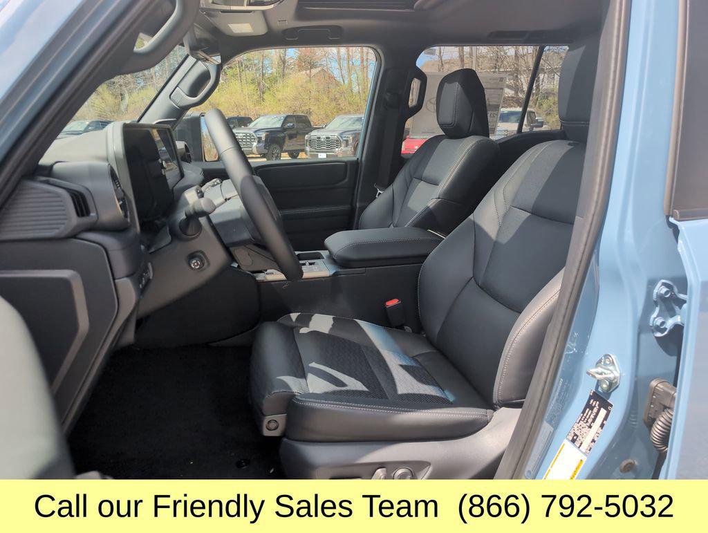 TOYOTA LAND CRUISER - 9