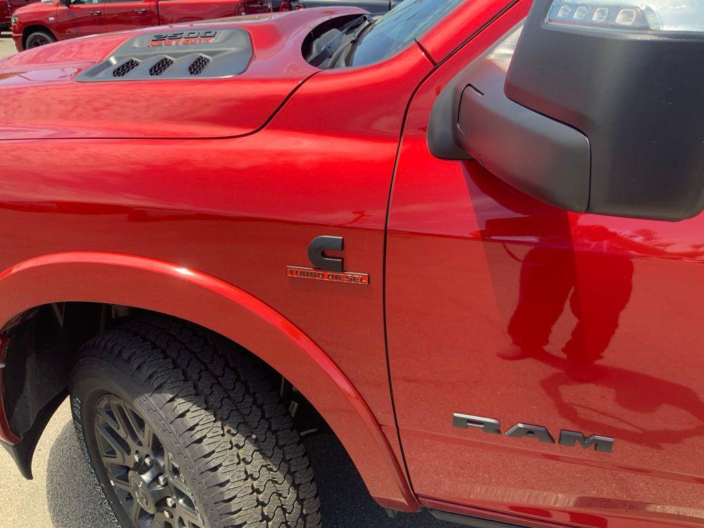 صورة 10 لـ 2026 RAM 2500 LIMITED CREW CAB 4X4 6'4' BOX