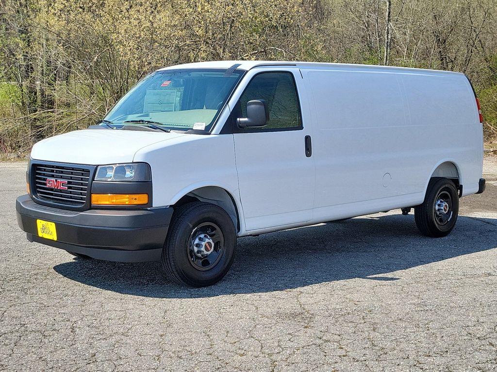 New 2026 GMC Savana 3500 Work Van