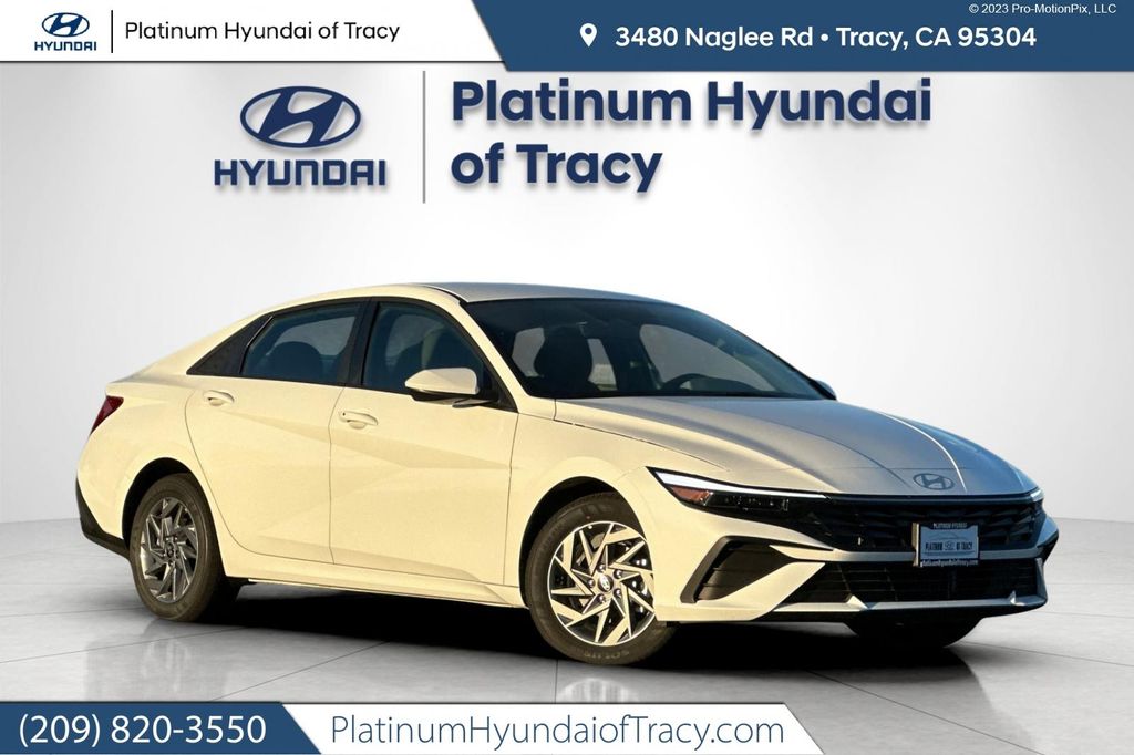 New 2026 Hyundai ELANTRA HEV Blue