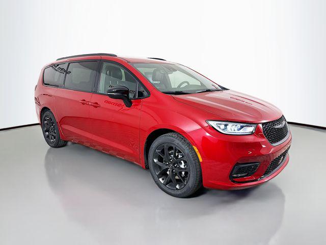 New 2026 Chrysler Pacifica L