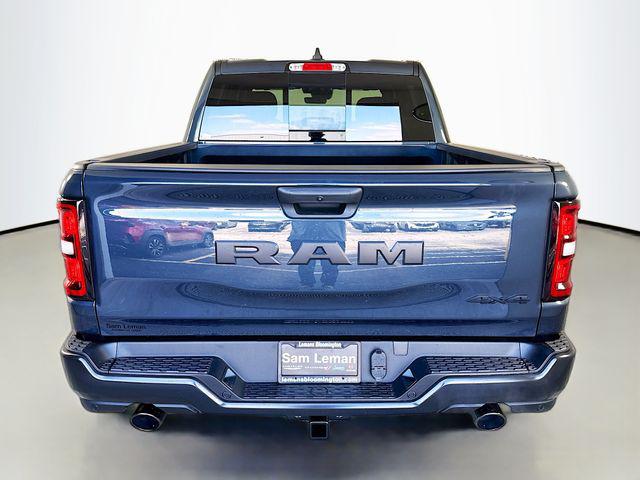 صورة 6 لـ 2026 RAM 1500 WARLOCK CREW CAB 4X4 5'7' BOX