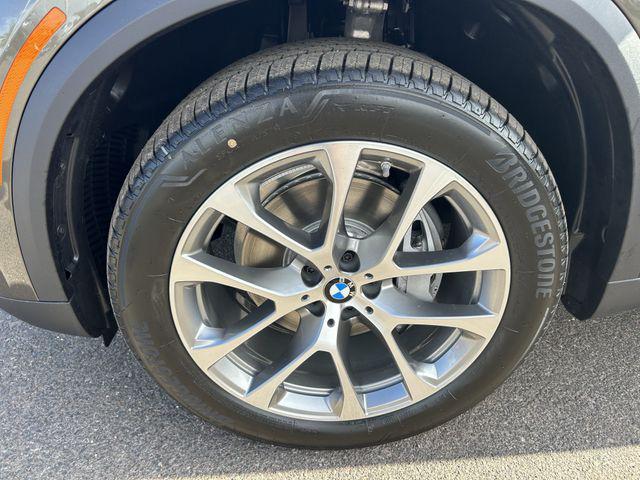صورة 10 لـ 2026 BMW X5 XDRIVE40I