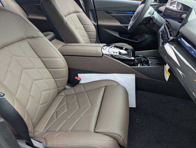2026 BMW I5 M60 缩略图 12