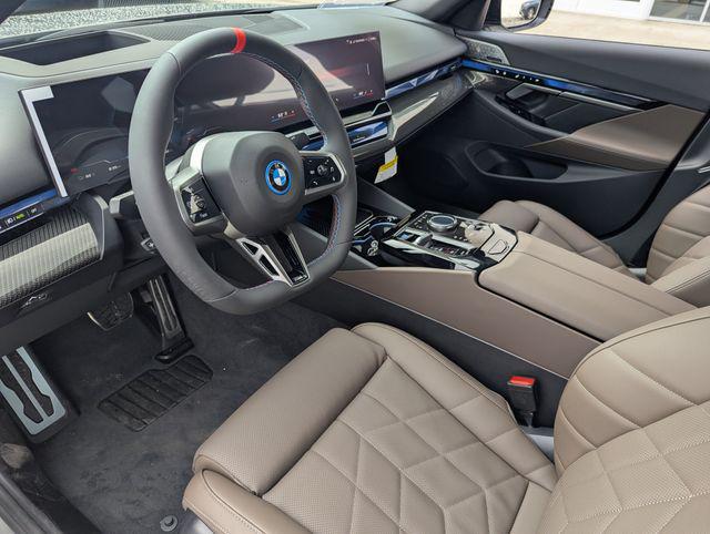 2026 BMW I5 M60 缩略图 19