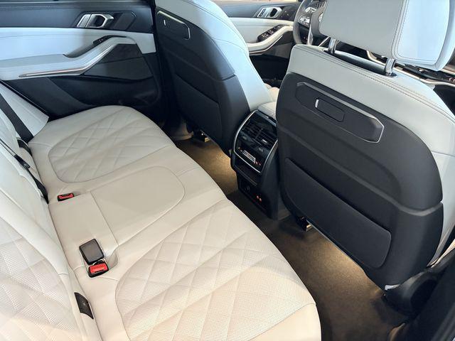صورة مصغرة 13 لـ 2026 BMW X5 XDRIVE40I