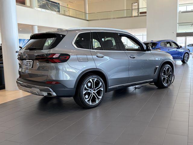 2026 BMW X5 XDRIVE40I — фото 5