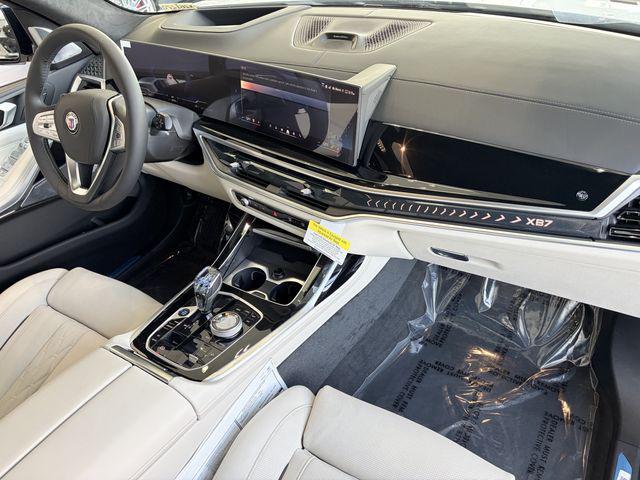 صورة 10 لـ 2026 BMW ALPINA XB7