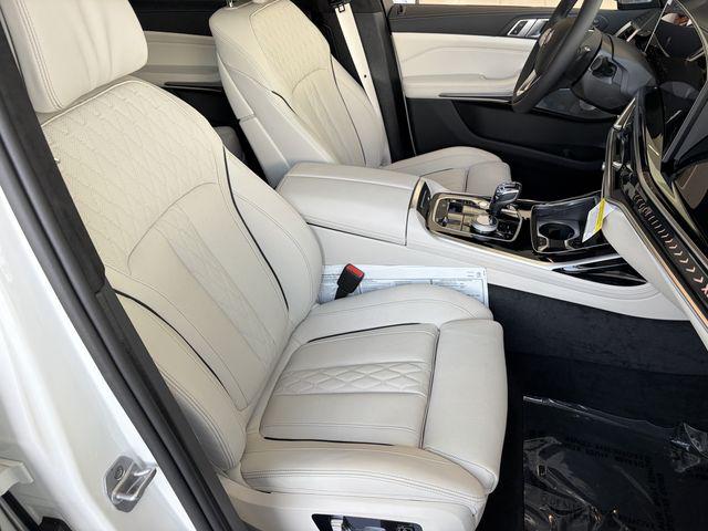 صورة 9 لـ 2026 BMW ALPINA XB7