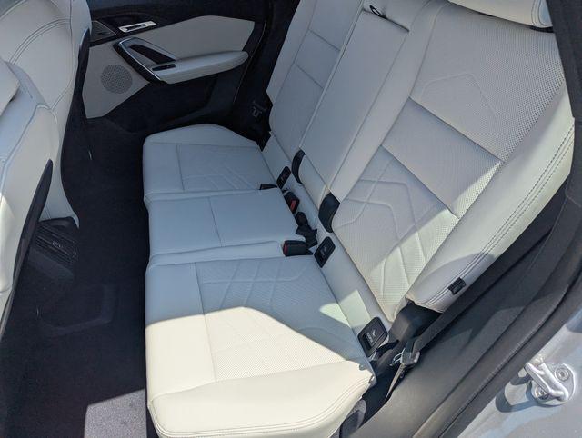 صورة مصغرة 17 لـ 2026 BMW X1 XDRIVE28I