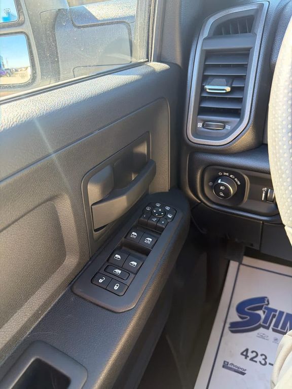 2026 RAM 2500 BLACK EXPRESS CREW CAB 4X4 6'4' BOX — миниатюра 18