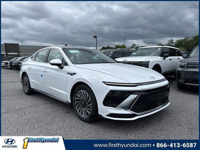 New 2026 Hyundai SONATA Hybrid SEL