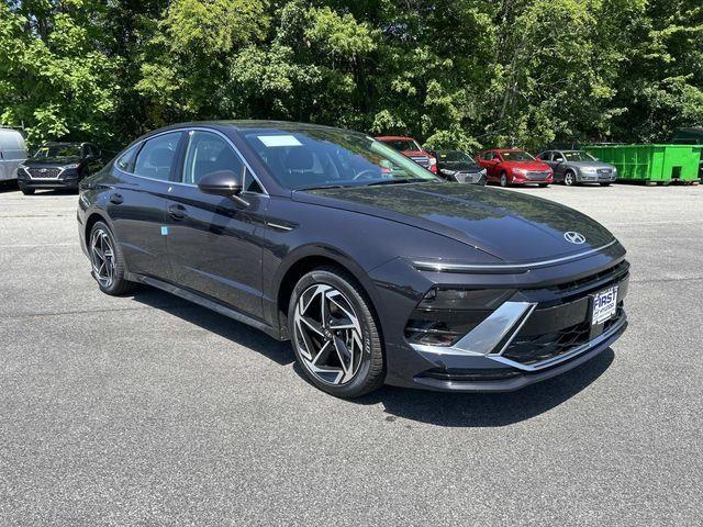 New 2026 Hyundai SONATA SEL Sport