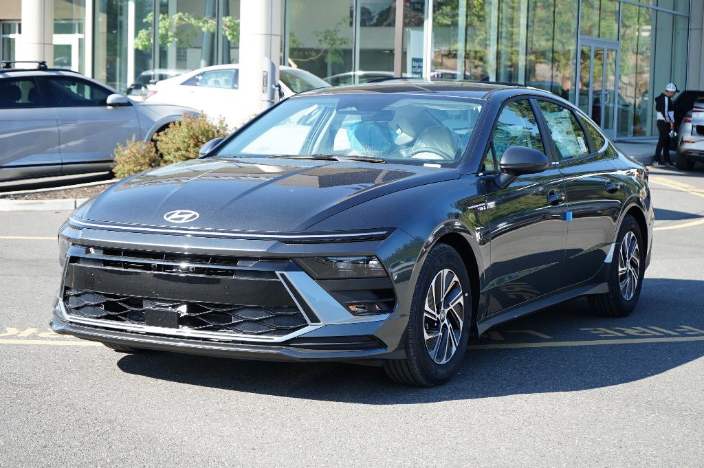 New 2026 Hyundai SONATA Hybrid Blue