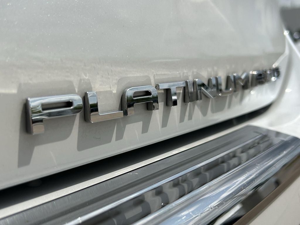2024 Toyota HIGHLANDER PLATINUM — фото 9