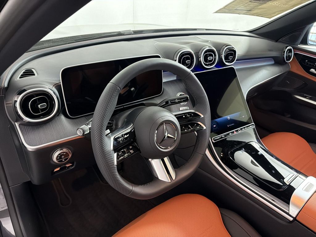 2026 Mercedes-BENZ C-CLASS thumbnail 4