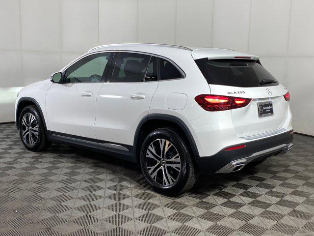 MERCEDES-BENZ GLA-CLASS - 3