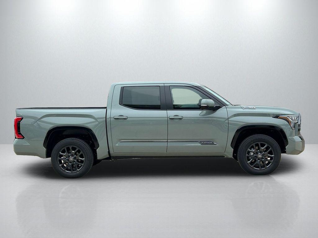 TOYOTA TUNDRA - 4