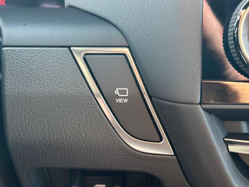 صورة مصغرة 34 لـ 2025 Lexus GX 550 LUXURY