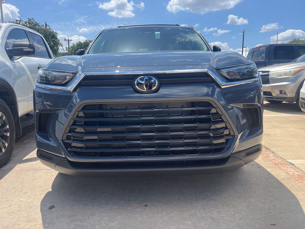 New 2026 Toyota Grand Highlander Hybrid XLE