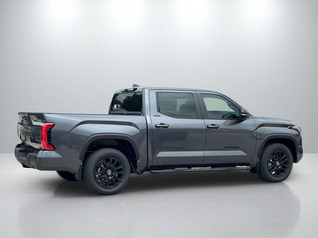 TOYOTA TUNDRA - 4