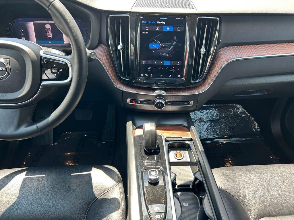 2024 Volvo XC60 B5 PLUS DARK THEME 缩略图 15