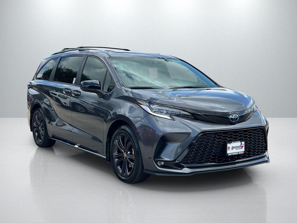 TOYOTA SIENNA - 3