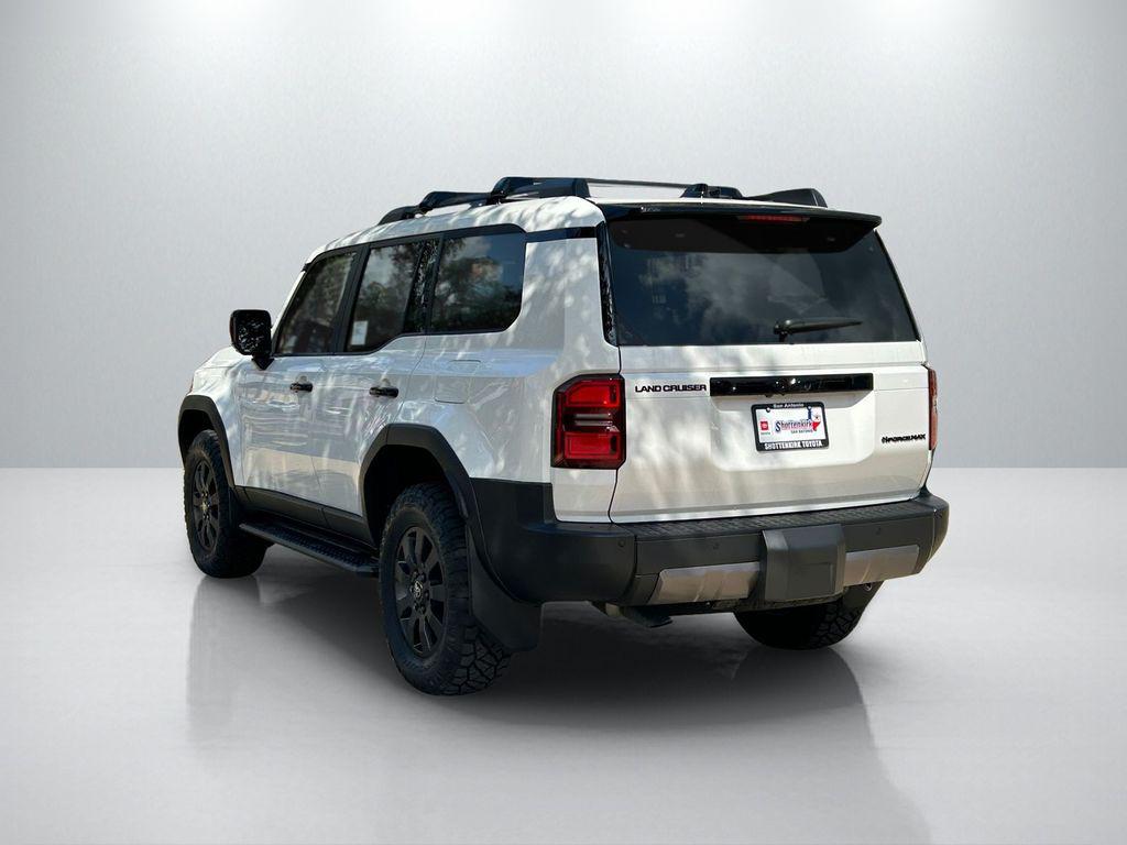 TOYOTA LAND CRUISER - 7