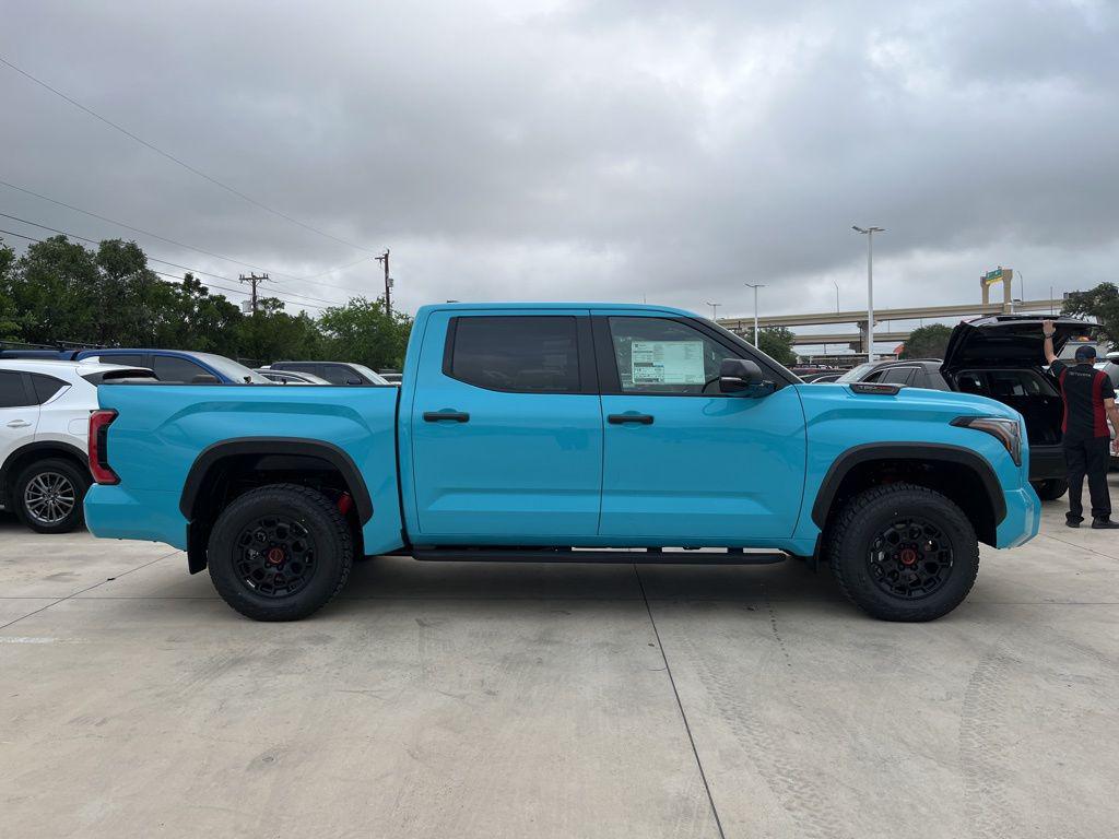 TOYOTA TUNDRA - 6