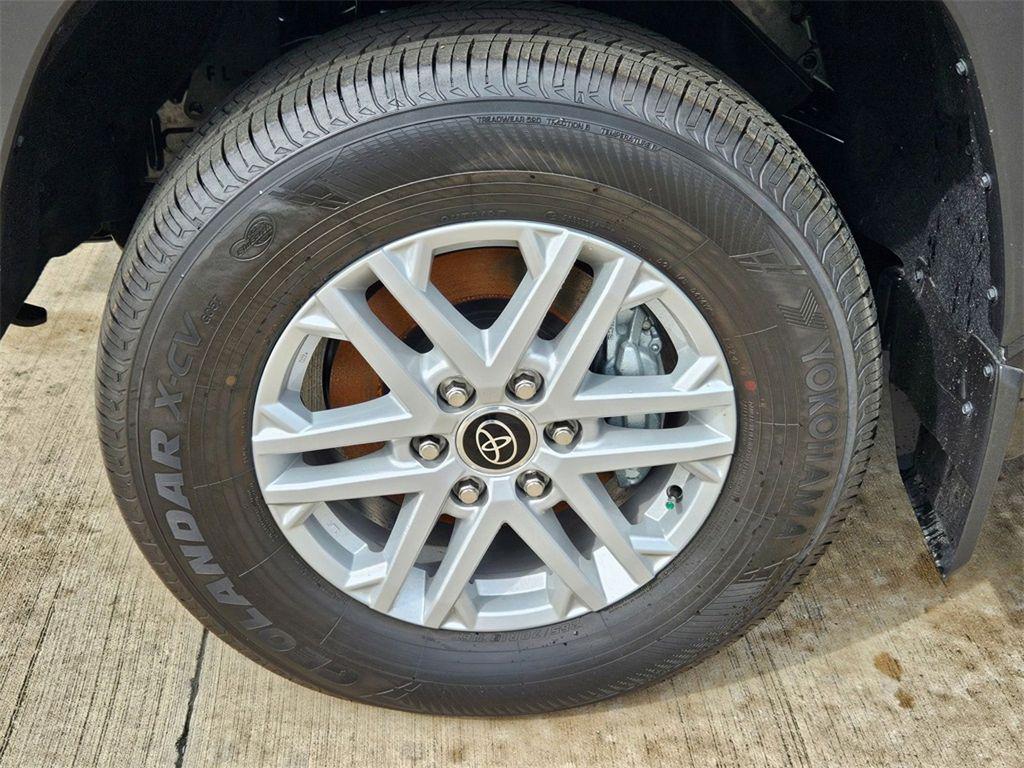 صورة مصغرة 28 لـ 2024 Toyota TUNDRA SR5