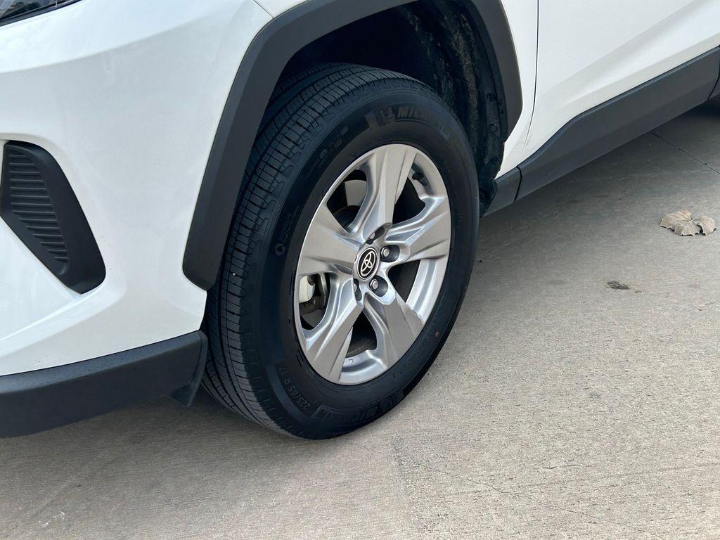 TOYOTA RAV4 - 9