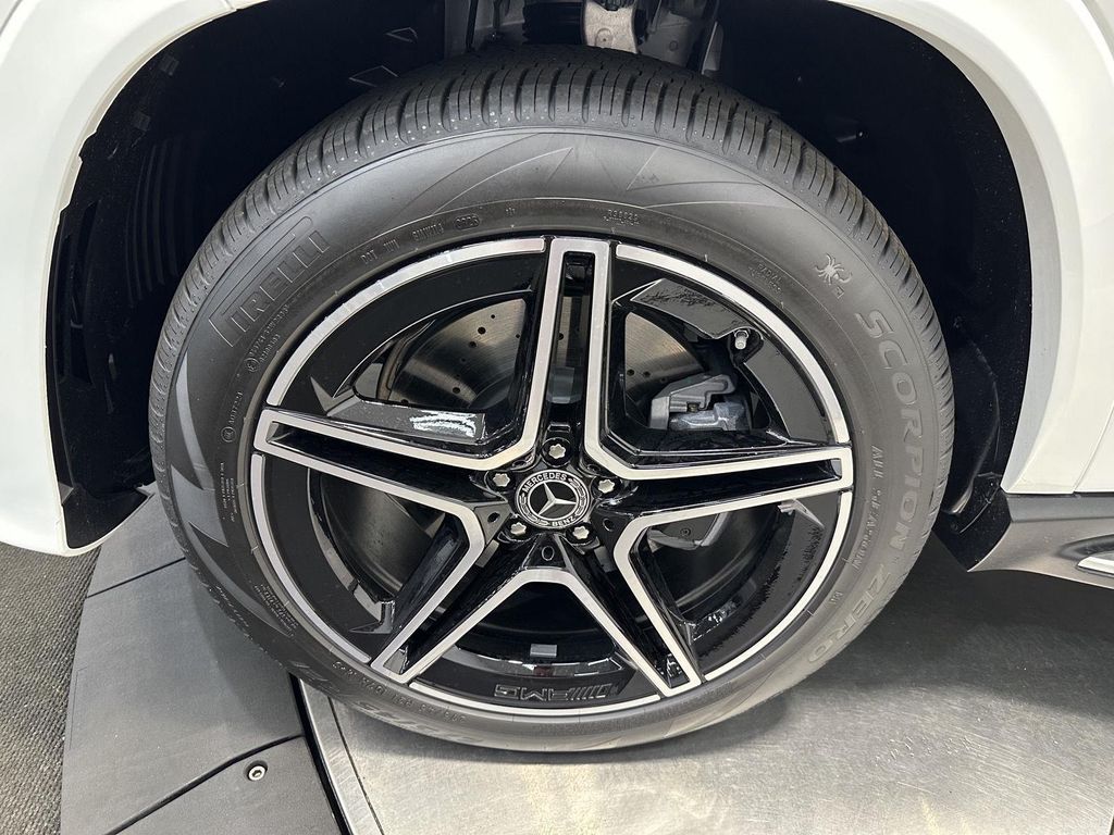 MERCEDES-BENZ GLS - 8