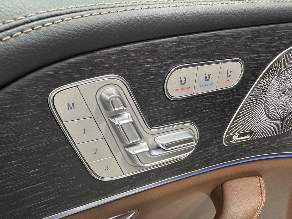 MERCEDES-BENZ GLS - 10