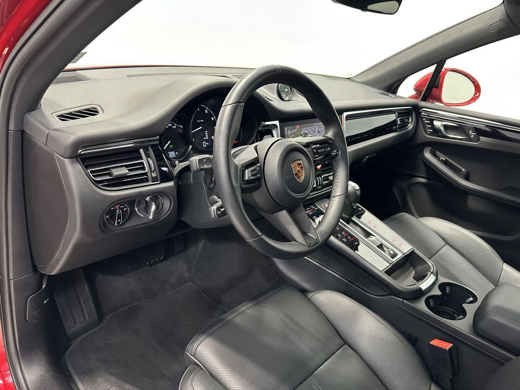 2026 Porsche MACAN T — фото 4