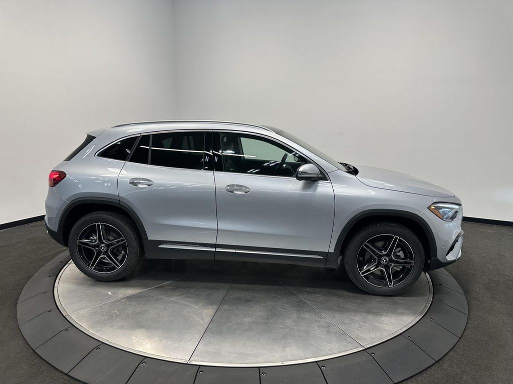 2026 Mercedes-BENZ GLA 照片 7