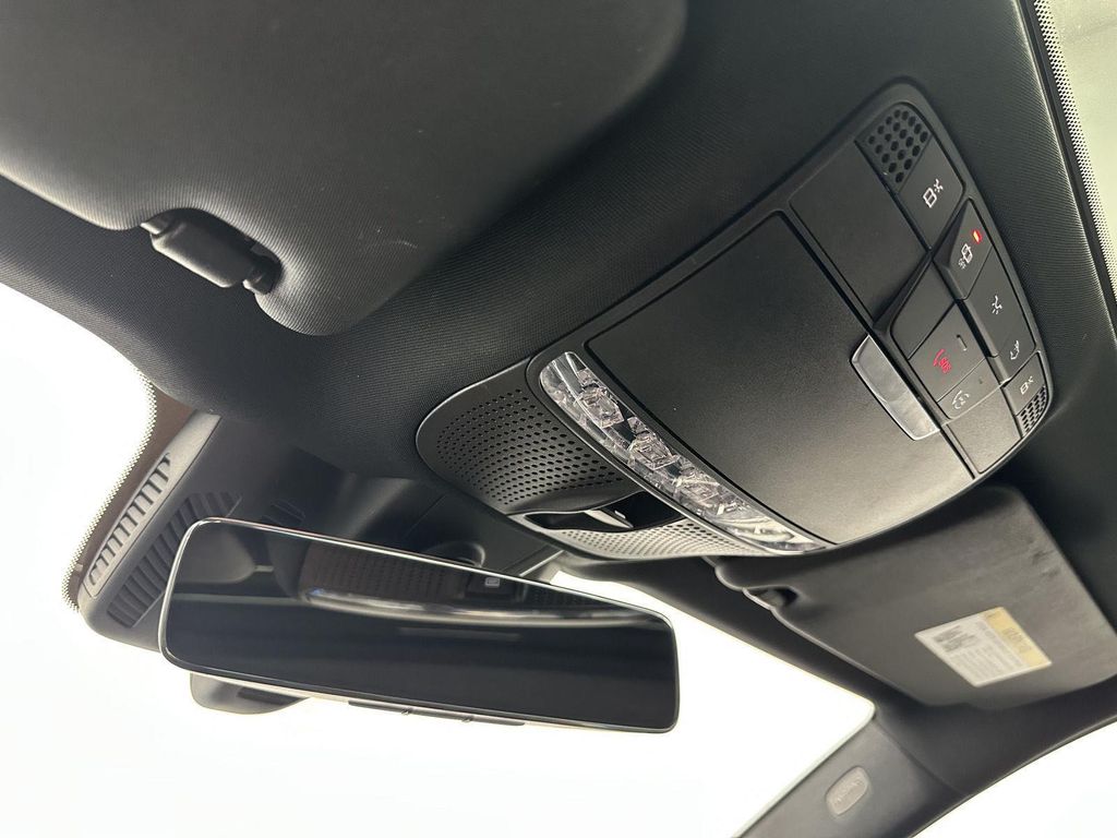 صورة مصغرة 27 لـ 2023 Mercedes-BENZ E-CLASS