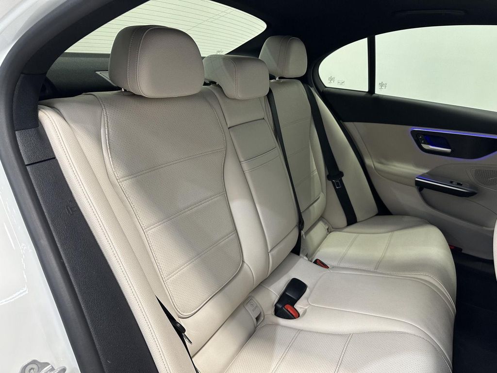 2023 Mercedes-BENZ C-CLASS thumbnail 37