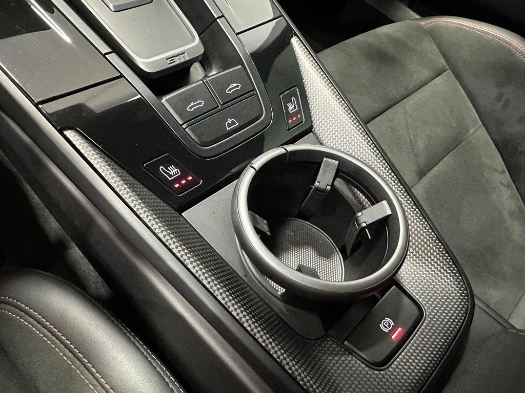 صورة مصغرة 32 لـ 2025 Porsche 911 CARRERA GTS