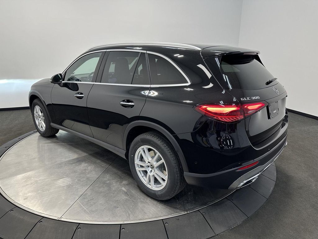 صورة 4 لـ 2026 Mercedes-BENZ GLC