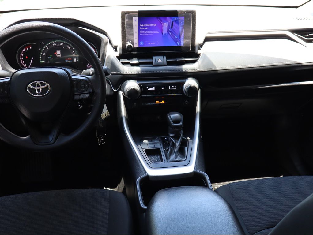 صورة مصغرة 22 لـ 2024 Toyota RAV4 LE
