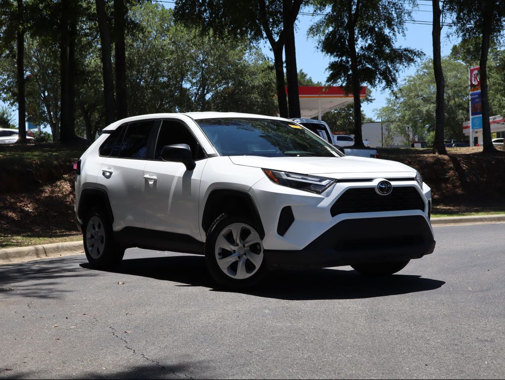 صورة 2 لـ 2024 Toyota RAV4 LE