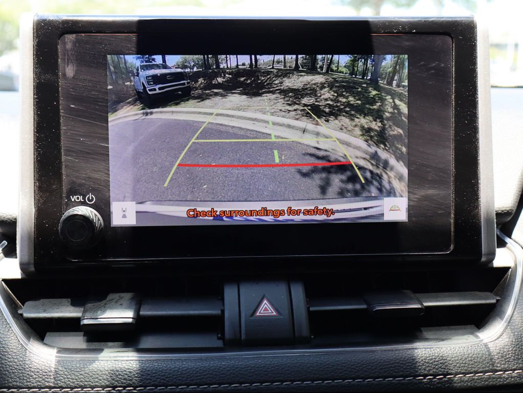 صورة مصغرة 34 لـ 2024 Toyota RAV4 LE