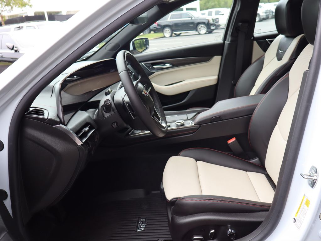 صورة مصغرة 21 لـ 2026 Cadillac CT5 SPORT