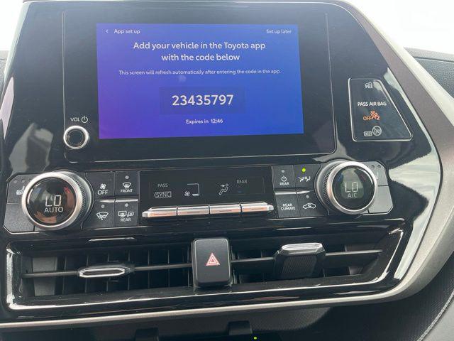 صورة مصغرة 16 لـ 2024 Toyota HIGHLANDER XLE