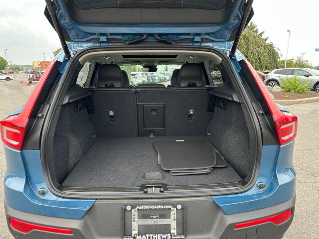 صورة مصغرة 19 لـ 2025 Volvo XC40 B5 CORE BRIGHT THEME