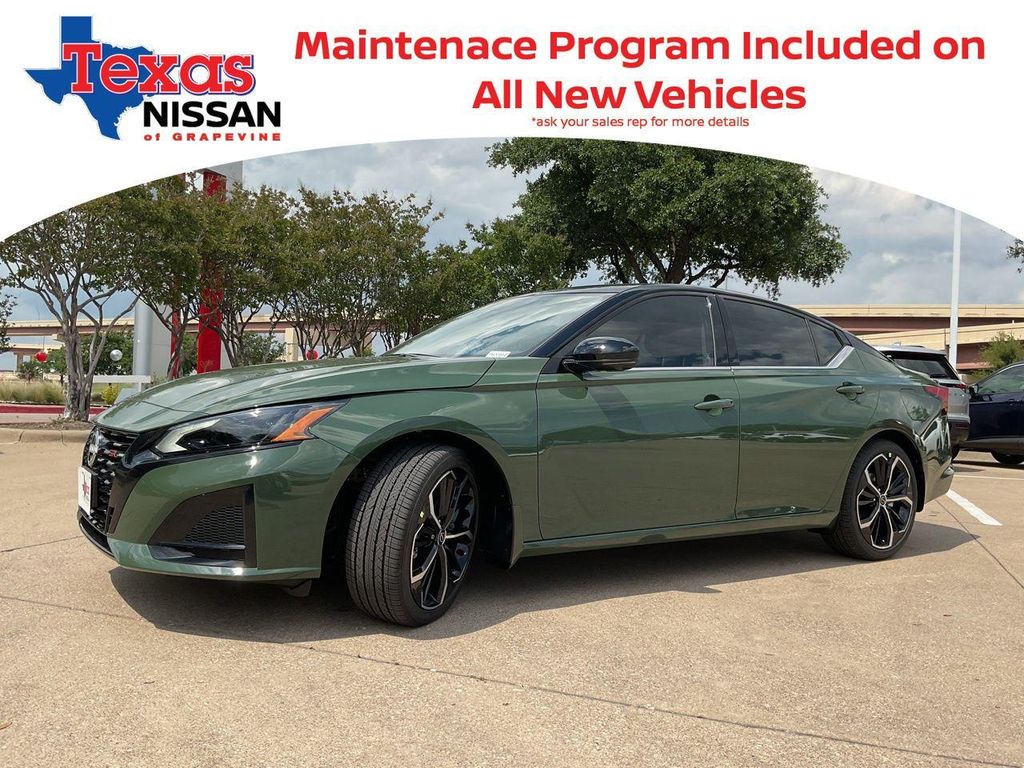 New 2026 Nissan Altima SR FWD