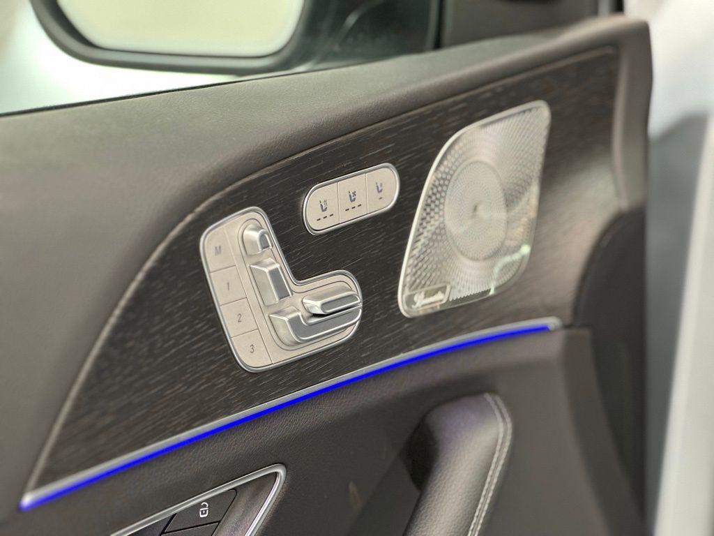 MERCEDES-BENZ GLS - 9