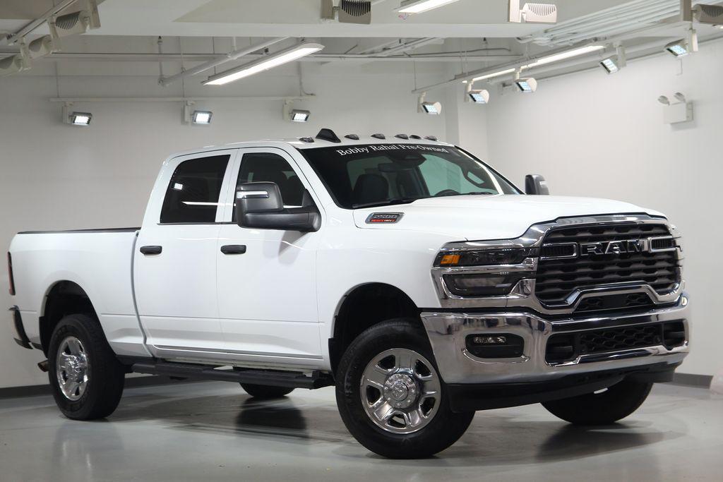 2025 RAM 2500 TRADESMAN CREW CAB 4X4 6'4' BOX photo 7